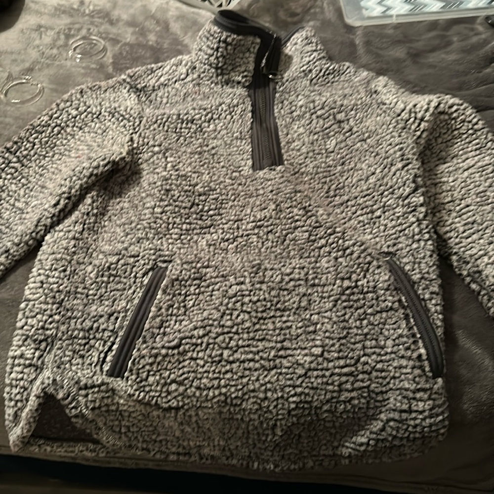 Sherpa quarter zip up